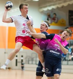 Kevin Model machte als Mittelmann der Plauener ein starkes Spiel. In einer hitzigen Schlussphase sicherte sich der Tabellenführer aus Jena ein glückliches Unentschieden in der Plauener Halle. 
