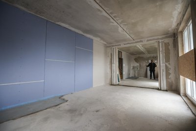 Für die neuen Wohnungen in dem Plattenbau wurden zwei alte Wohnungen zusammengezogen.