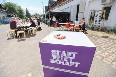 Die Stadtwirtschaft wird umgebaut.