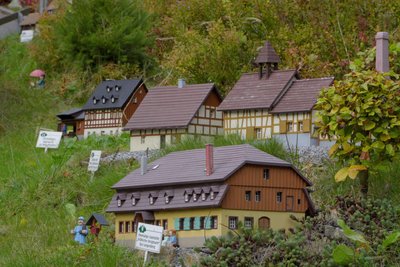 Zur Schauanlage Heimatecke in Waschleithe haben Kinder am Sonntag freien Eintritt.