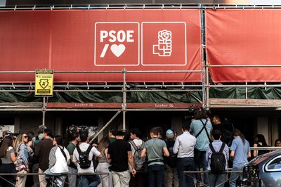 Der Einsatz der Polizei in der Parteizentrale in Madrid sorgte für großes Aufsehen.