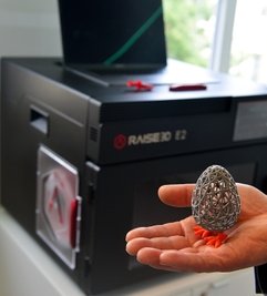 Im Digi-Lab steht auch ein 3-D-Drucker, mit dem beispielsweise ein Ei erschaffen werden kann.