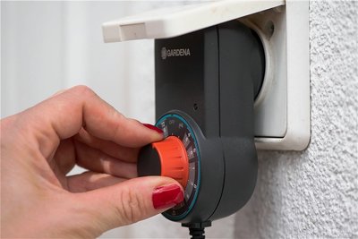 Die Stromversorgung ist mit einem Steuermodul verknüpft.