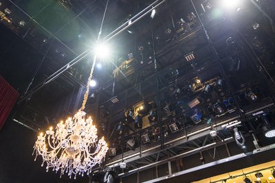 Bei der exklusiven Führung werden sonst verborgene Winkel des Theaters gezeigt.