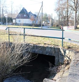 Dieses Durchlassbauwerk in Kleinhartmannsdorf hat seine besten Tage längst hinter sich und muss saniert werden. 