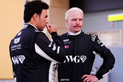 Plötzlich ohne Auto: Formel-1-Pilot Valtteri Bottas (r). (Archivbild)