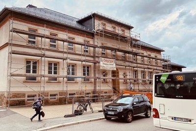 Die alte Grundschule Gornsdorf - im Herbst endlich Dorfgemeinschaftshaus? Bald will sich auch eine Dorfgemeinschaftsverein gründen.