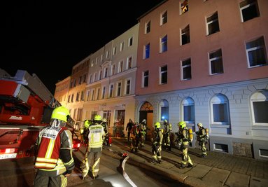 An der Schützenstraße in Hohenstein-Ernstthal ist es am Montagabend zu einem Wohnungsbrand gekommen.