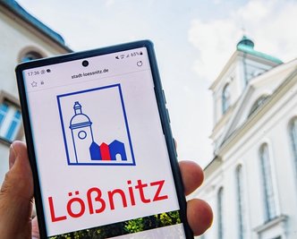 Das neue Logo der Stadt Lößnitz zeigt die Johanniskirche prominent - aber unvollständig. 