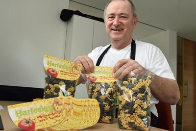 Jens Kaltofen von der Nudelmanufaktur Harfesigg, die beim Naschmarkt vertreten sein wird.