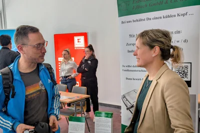 Viele Besucher informierten sich bei der Messe Zim über Arbeitsmöglichkeiten wie hier bei Entwicklung und Fertigung Eßbach.