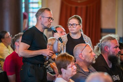 Zuschauerfragen an die Kandidaten waren ausdrücklich erwünscht.