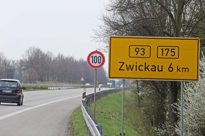 Auf der B 93 bei Zwickau gilt seit Anfang April wieder Tempo 100.