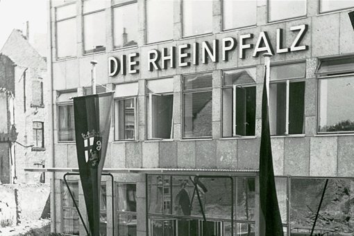 75 Jahre "Freie Presse": Das sind die Köpfe hinter der Medien Union - Einweihung des Verlagshauses in Ludwigshafen 1951. 