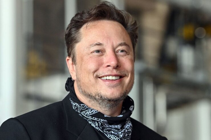 Widerstand gegen Übernahme aufgegeben: Elon Musk kauft Twitter