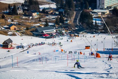 ... Am Sonntag im Slalom aber zeigte sich ein strahlend blauer Himmel.