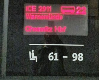 Am Samstagabend stoppte erstmals seit 20 Jahren wieder ein ICE in Freiberg. 