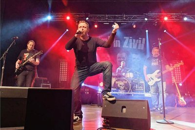 Die Band „Engel in Zivil“ ist am Freitag in Stollberg zu erleben.
