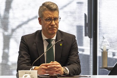 Rico Ott vom Landratsamt des Erzgebirgskreises sieht einen massiven Rückstand beim Ausbau der Staatsstraßen.