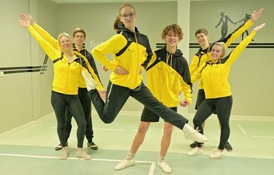 Die Yellow Boogie Dancers Zwönitz richten den Silver-Cup und den Deutschland-Cup aus. Aus den eigenen Reihen sind unter anderem Michelle Hartenstein, Tobias Rudolf, Hanna Riedel, Julien Gläß, Marek Rudolf und Tanja Seitenglanz (von links) mit am Start. 