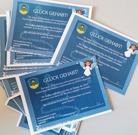 So sahen die Weihnachts-Knöllchen der Stadt Hainichen aus. Seit Montag gibt es aber wieder reguläre Strafzettel. 