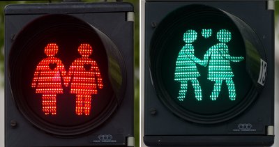 Seit dem Eurovision Song Contest gibt es in Wien eine Ampel mit gleichgeschlechtlichen Paaren. 