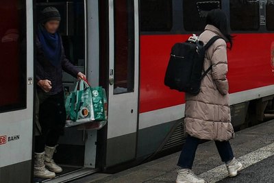 Am Dienstag hielten die Züge der Erzgebirgsbahn noch planmäßig – hier in Zschopau.