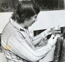 Klaus Lawnik in den Anfangsjahren der Zoohandlung.