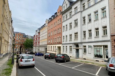 Eigentlich eine eher ruhige Gegend: die Humboldtstraße auf dem Chemnitzer Sonnenberg. Nun gab es zum wiederholten Male einen großen Einsatz wegen explosiver Substanzen in einer Wohnung.
