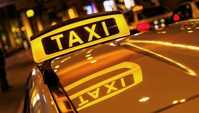Das Taxi-Gewerbe in der Region sieht sich zunehmend mit Problemen konfrontiert, die bei Mitgliedern und Beschäftigten der Branche für mehr Existenznöte sorgen (Symbolbild). 