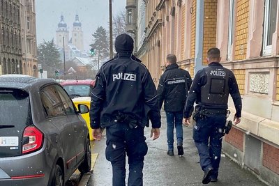 Gemeinsam mit der Polizei sind Mitarbeiter des Kreisordnungsamtes täglich im Einsatz, um die Einhaltung der Corona-Notfall-Verordnung zu überprüfen.