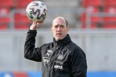 Joe Enochs denkt immer positiv. Kritik äußert Zwickaus Trainer nur intern. 