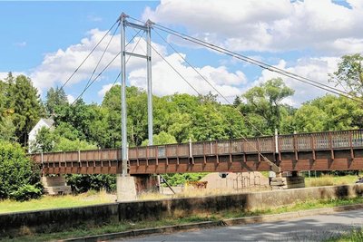 Die 1996 in Flöha aus Holz errichtete Stegbrücke über die Flöha wird ab den 10. Juli abgerissen.