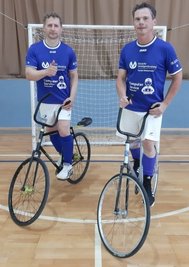 Erfolgreiches Duo: Andreas Berndt und Axel Egerland (r.) wurden in der Bezirksliga Zweiter. 