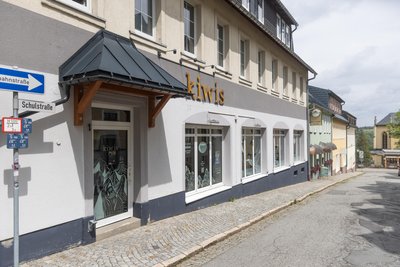 Das „Kiwis“ ist im Zentrum von Oberwiesenthal zu finden und beliebt bei Einheimischen und Touristen.