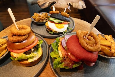 Das „Kiwis“ ist unter anderem für seine Burger bekannt. Auch deshalb entstand die Idee mit der Burger-Flatrate.