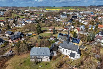 Blick aus der Vogelperspektive: Jerisau zwischen Mulde und Gewerbegebiet.