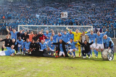 Der Außenseiter aus Chemnitz konnte vor zwei Jahren einen 3:0-Erfolg über Aue bejubeln.