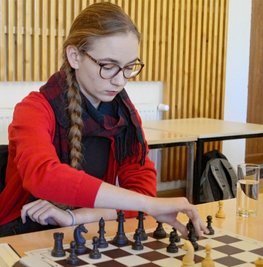 Noch ungeschlagen: Einen Sieg und drei Unentschieden hat Schachmieze Alicja Sliwicka bisher in dieser Saison geholt.