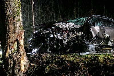 Der beschädigte VW.