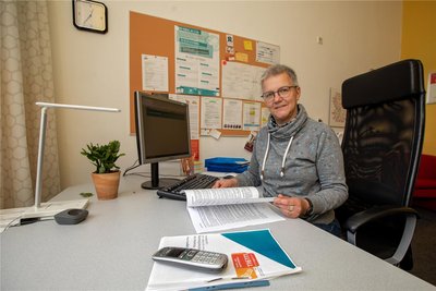 Sabine Ullmann an ihrem Sorgentelefon-Arbeitsplatz.