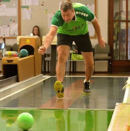 Seit 36 Jahren auf der Bahn: Ingolf Stein, der neue Kapitän der Freiberger Kegler. In der Verbandsliga ist das Team derzeit Fünfter. 