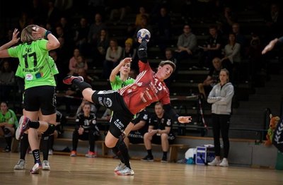 Nadja Bolze im Einsatz auf dem Spielfeld. 