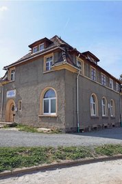Die alte Turnhalle wird von zwei Vereinen als Domizil genutzt. Der Jugendclub könnte hinzukommen.
