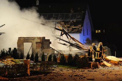 Die Ursache der Explosion eines Wohnhauses in Ehrenfriedersdorf ist nach wie vor ungeklärt.