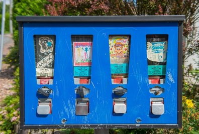 Ein Kaugummiautomat brachte die Polizei auf die Spur des Seriendiebes.