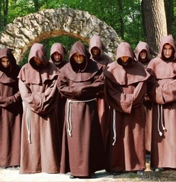 The Gregorian Voices gastieren während ihrer Tournee am 28. Februar in Großschirma. 