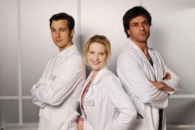 Der Fernsehdurchbruch für Kai Schumann (rechts) an der Seite von Diana Amft und Florian David in der Serie „Doctor’s Diary“. 2008 war das.