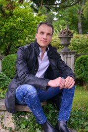 Christoph Grube - Literaturwissenschaftler
