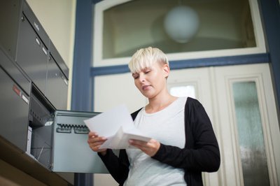 Die Verbraucherzentrale Berlin warnt vor überteuerten Leistungen von Drittanbietern bei der Buchung eines Nachsendeauftrags.